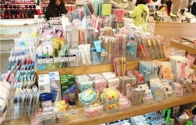 賣文具也能發(fā)家，這個(gè)小伙是這樣做的